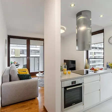 Cozy Family Apartments With Balcony Near Zlote Tarasy Warszawa Zewnętrze zdjęcie