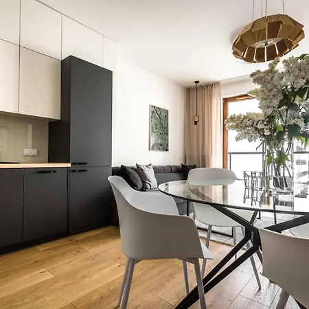 Cozy Family Apartments With Balcony Near Zlote Tarasy Warszawa Zewnętrze zdjęcie