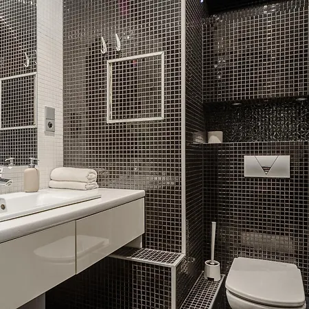 Cozy Family Apartments With Balcony Near Zlote Tarasy Warszawa Zewnętrze zdjęcie