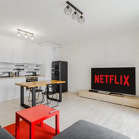 Cozy Family Apartments With Balcony Near Zlote Tarasy Warszawa Zewnętrze zdjęcie