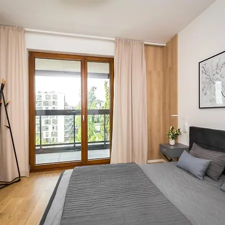 Cozy Family Apartments With Balcony Near Zlote Tarasy Warszawa Zewnętrze zdjęcie