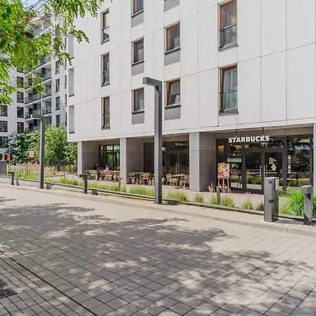 Cozy Family Apartments With Balcony Near Zlote Tarasy Warszawa Zewnętrze zdjęcie