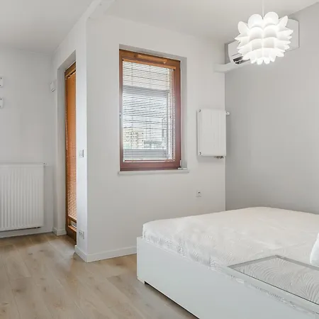 Cozy Family Apartments With Balcony Near Zlote Tarasy Warszawa Zewnętrze zdjęcie