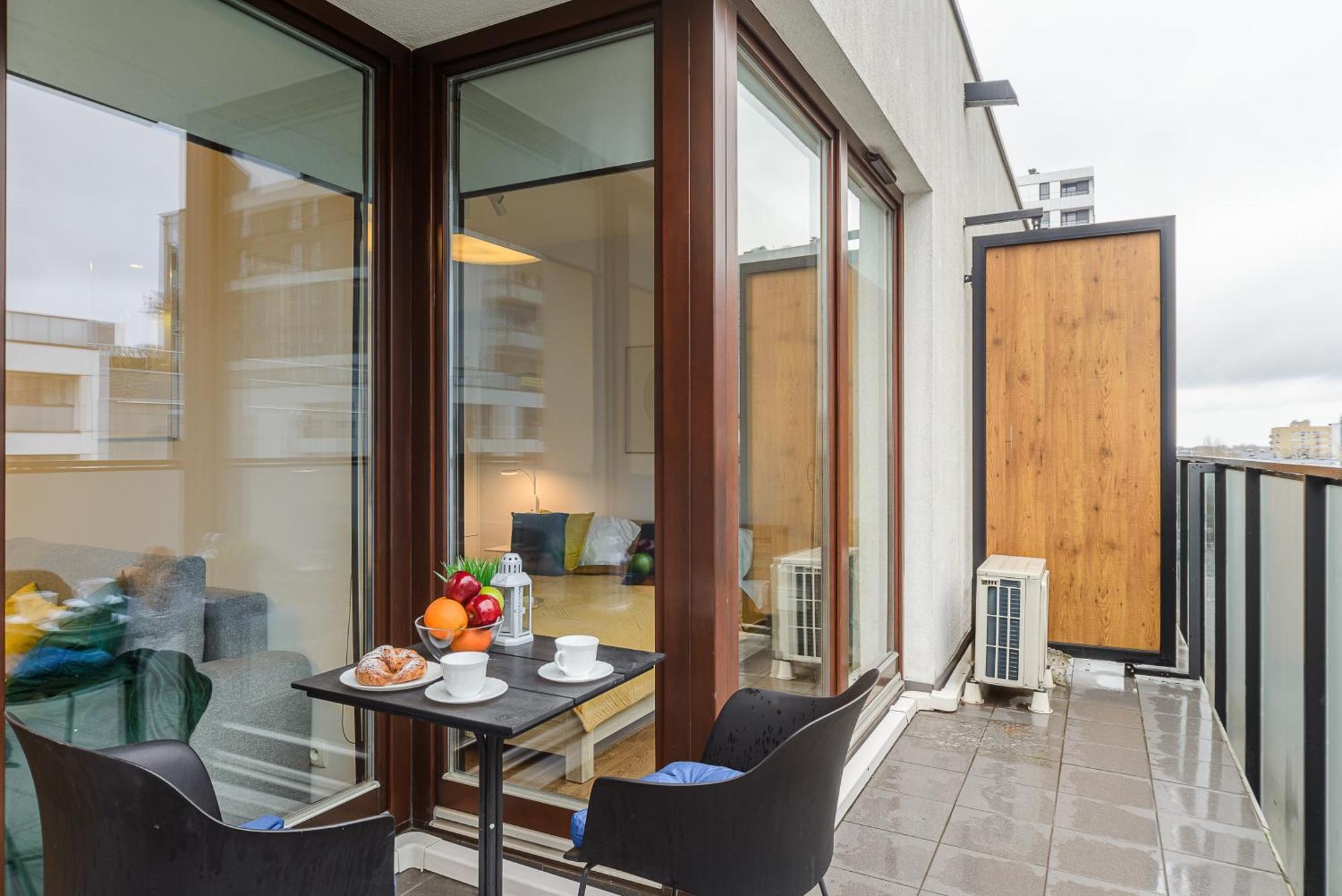 Leilighet Cozy Family With Balcony Near Zlote Tarasy Warszawa