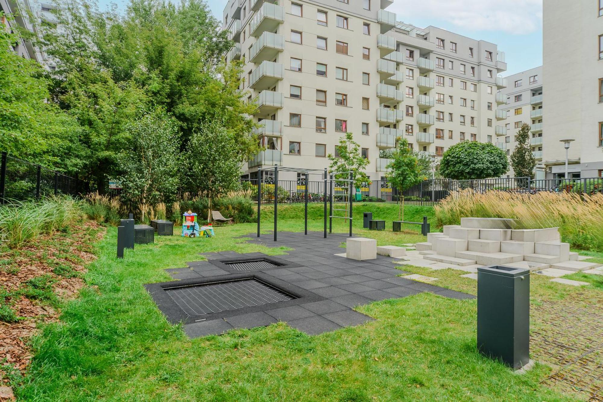 Cozy Family With Balcony Near Zlote Tarasy * Warszawa